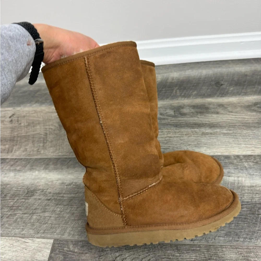 UGG Kids Tan‎ Suede Boots